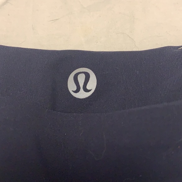 Lulu lemon sports bra. - Picture 3 of 3